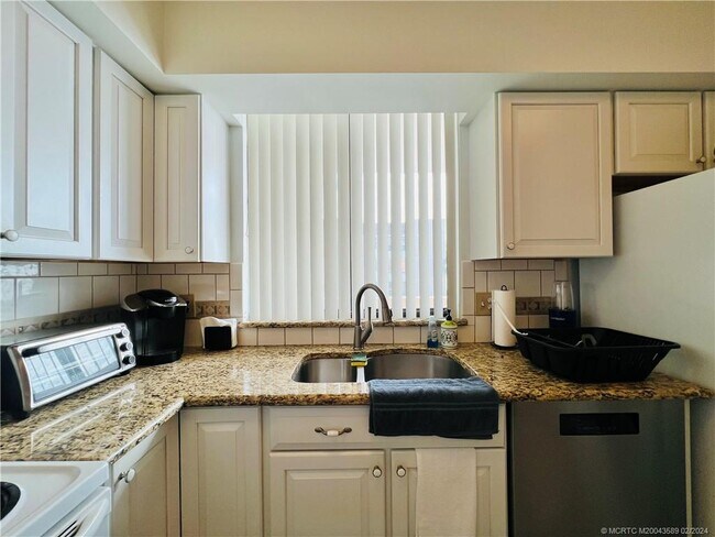 Photo - 3442 NE Causeway Blvd Unit 302