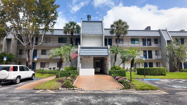 Building Photo - 4822 Esedra Ct Unit 205