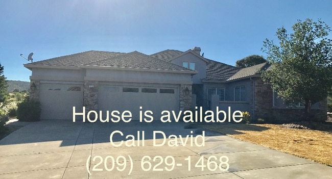 Building Photo - 205 Quail Meadow Ln Rental