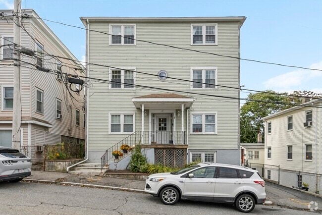 Building Photo - 11 Columbia Rd Unit 2 Rental