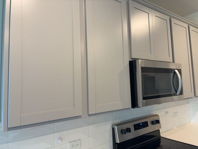 Photo - 4BR SFR • W/D In Unit • Covered Parking • Hutto, TX