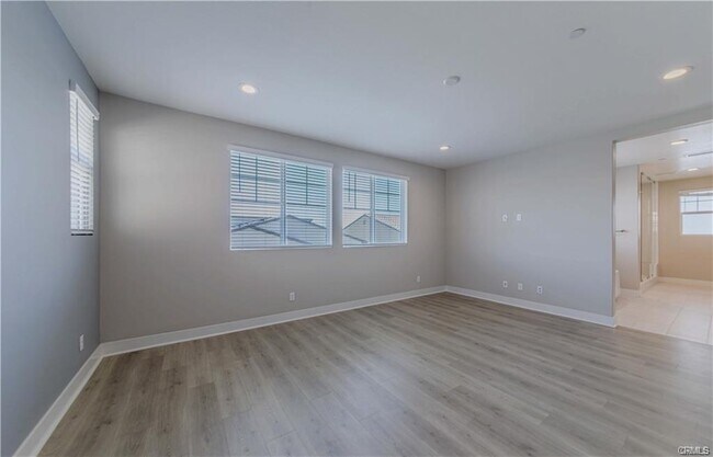 Photo - 27626 Upton Terrace