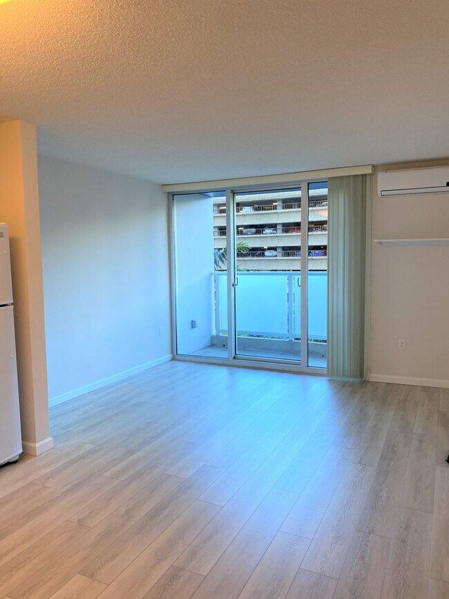 Photo - 801 South St