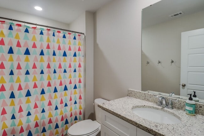 Photo - Beautiful 4 bed 2 bath
