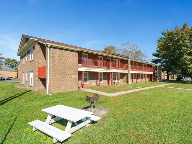 1225 Building - Tracks at Seymour