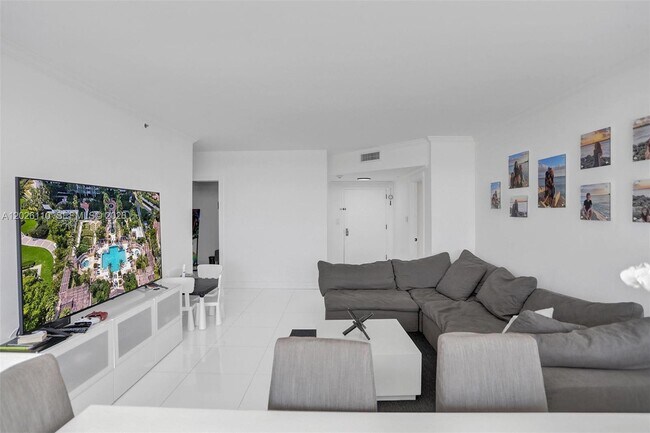 Photo - 2000 Island Blvd Unit 1108