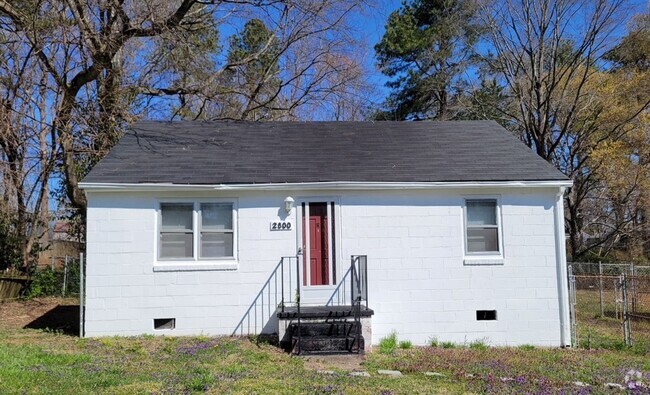 Building Photo - 2 bedroom home