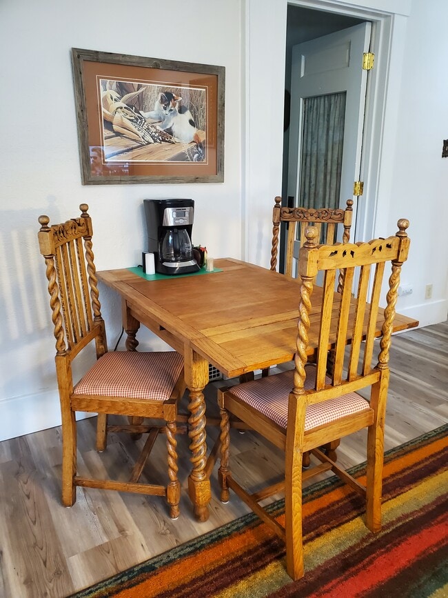 Photo - 204 E 3rd Ave Unidad 3