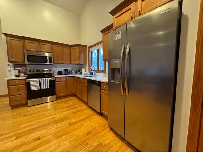 Photo - 18 Old Hollis Rd