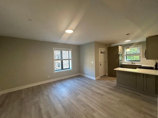 Building Photo - 1131 Oak Ave Rental
