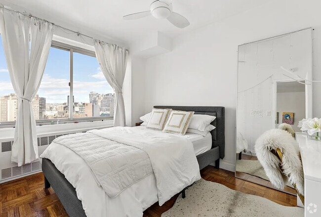 Building Photo - 175 W 12th St Unit 3L Rental
