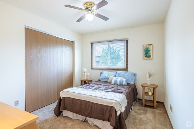 3BR, 2BA - 975SF - Second Bedroom