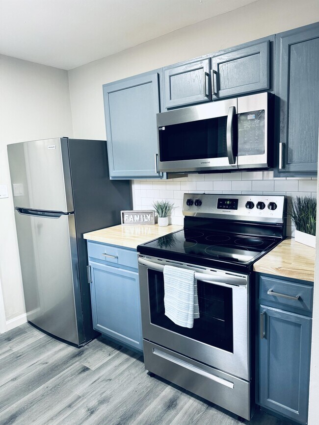 Photo - 824 Stoneykirk Dr