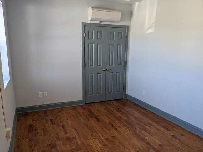 Photo - Salem Square Unit Apt 10A