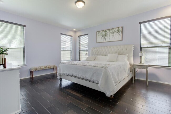 Photo - 920 Autumn Sage Way