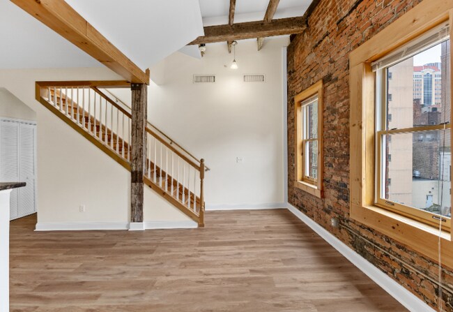 111 Pine St Unit 3E