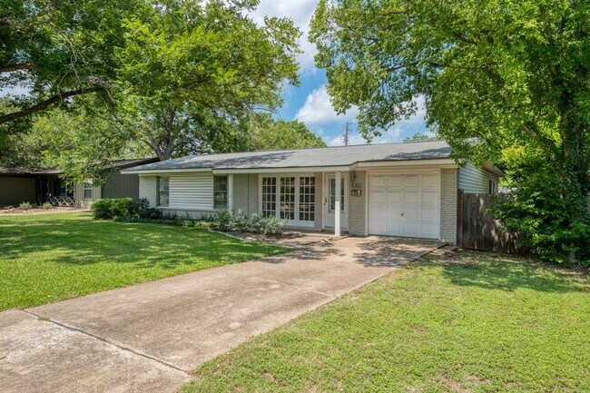 Photo - 8202 Polar Dr