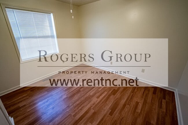 Photo - 607 Parkway Dr