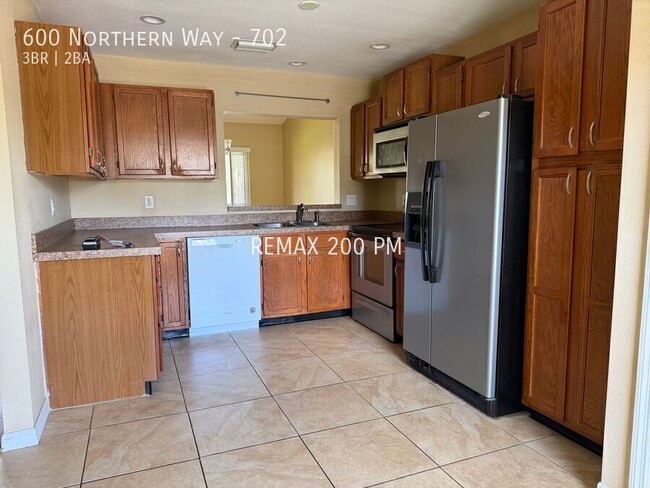 Photo - 600 Northern Way