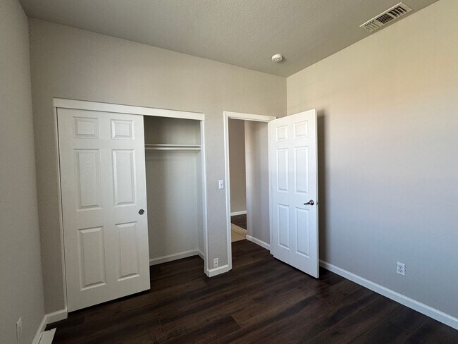 Photo - Four Bed, Two Bath Home Close to Hwy 99 an...