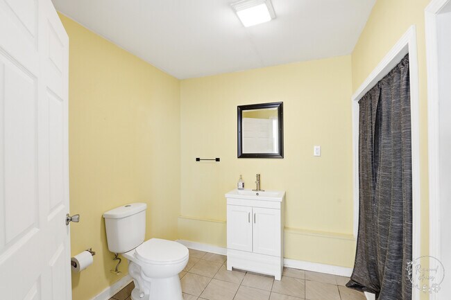 Photo - 19 S Green St Unidad 1