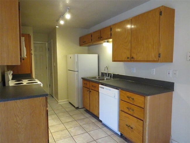 Photo - 8221 Sam Rayburn Dr