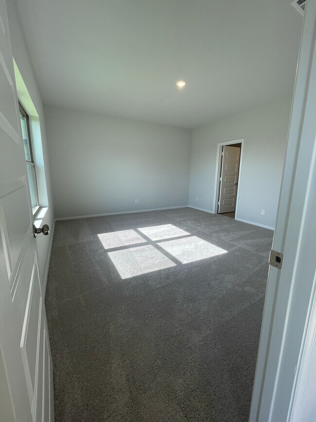 Photo - 3505 Foxhound Ln