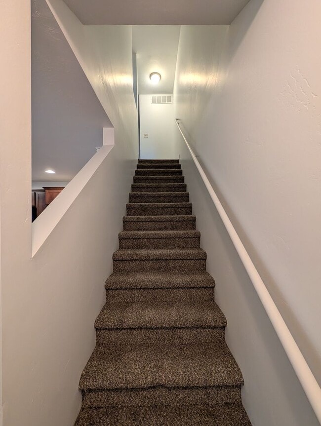 Photo - January Rent Free! 3 Bed 2 Bath Townhouse for Rent!