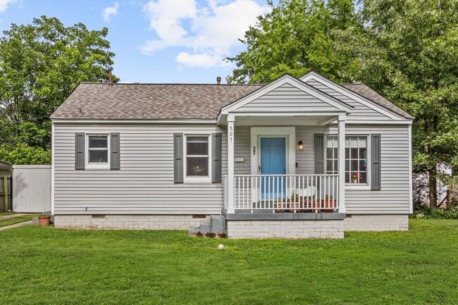 Photo - 507 Grahamwood Dr