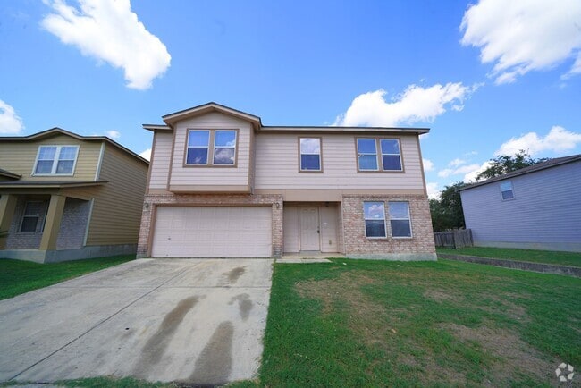 Building Photo - Charming 4-Bedroom, 2.5-Bathroom Home in C...