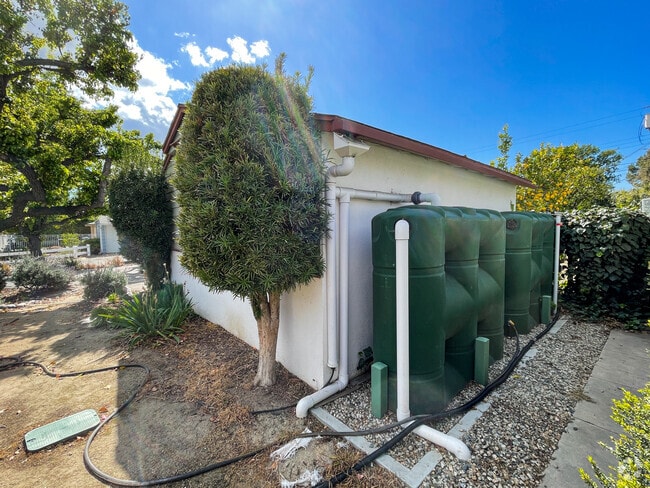 Building Photo - 6461 Gaviota Ave Rental