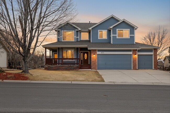 Building Photo - Stunning 5-BD 4-BA Outlook Home with Flatirons Views & Finished Basement