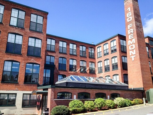 Building Photo - 160 Fremont St Unit 230