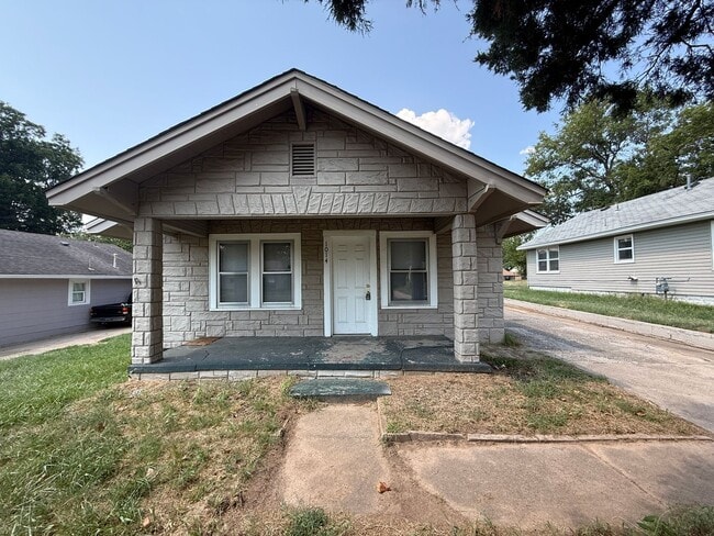Building Photo - 1014 N Cleveland Ave