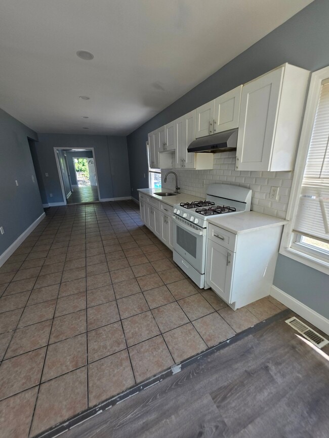 Photo - 119 Evergreen Ave