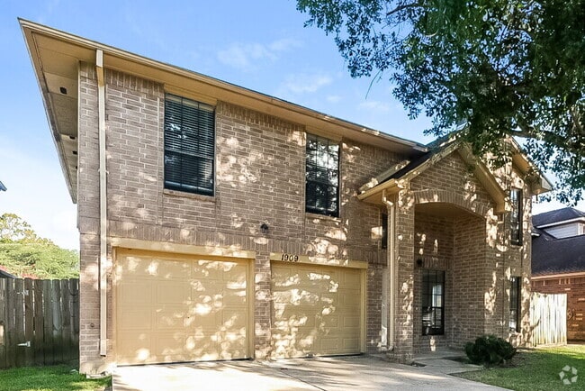 Building Photo - 1909 Wildwood Ridge Dr Rental