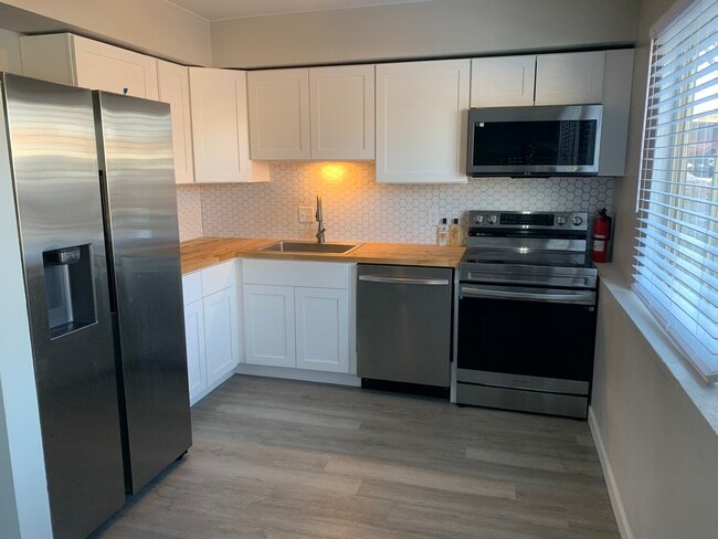 Building Photo - 1435 Manitou Blvd Unit 2