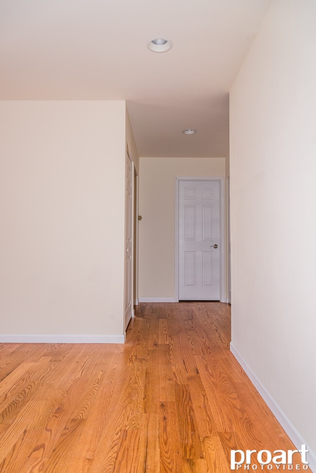 Photo - 1523 Johnstown Ct