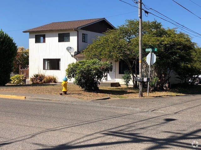 Building Photo - 2050 Unit 1510 Thompson Road Rental