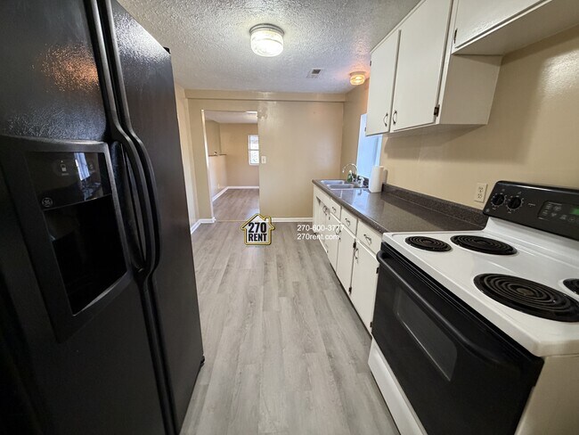 Photo - 300 Berryman Rd