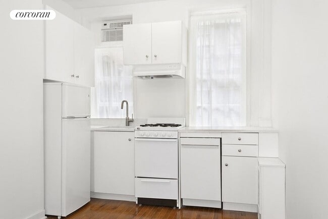 Photo - 212 W 16th St Apartamento