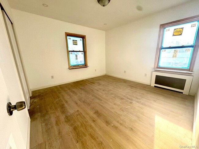 Photo - 63-87-87 Fitchett St Unidad 2FL