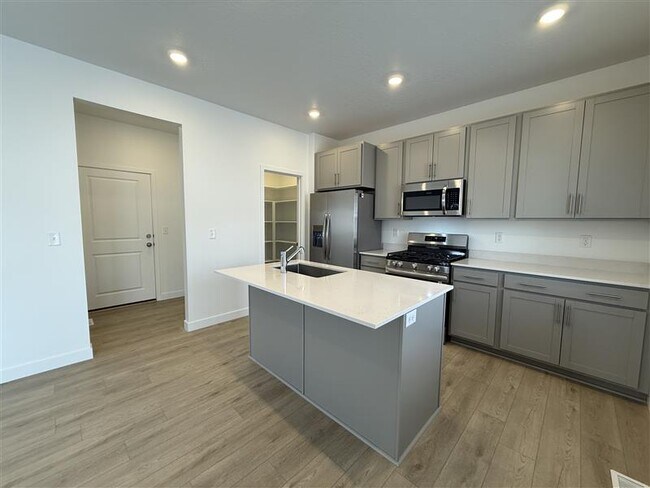 Photo - 1545 W Bravo Dr