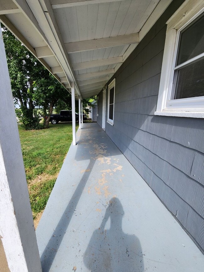 Photo - 2615 E Division St