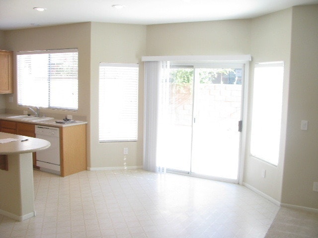 Photo - MOUNTAINS EDGE SOUTHWEST