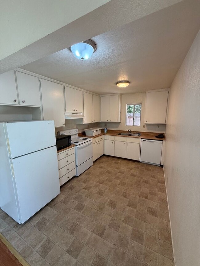 Photo - 1448 Warner St Unidad A