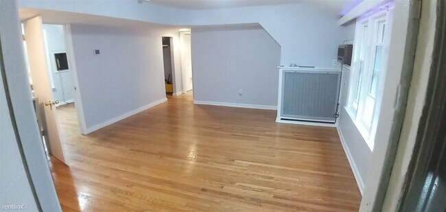 Photo - 1 br, 1 bath 4plex - 2303 West McKinley Av...