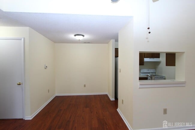 Photo - 5012 Ravens Crest Dr