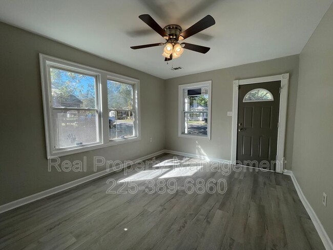 Photo - 5974 Byron Ave