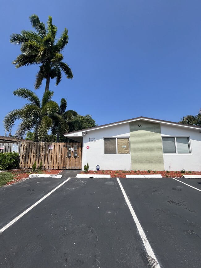 Building Photo - 1808 NE 11th Ave Unit Bahia Villas Rental
